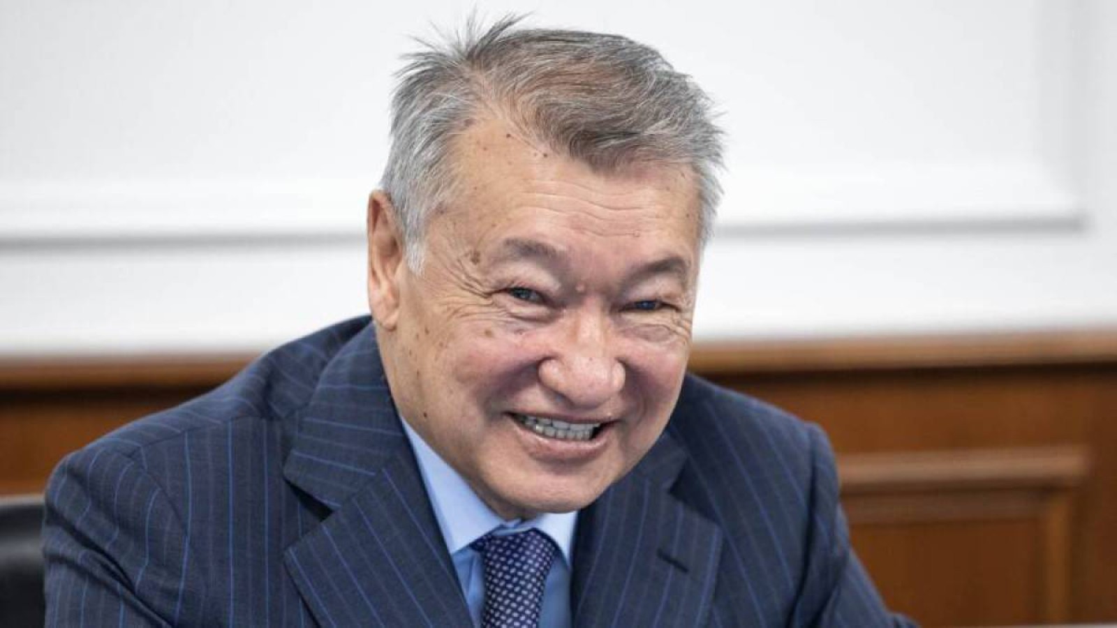 Даниал Ахметовтің Астана қаласында көлікпен жүріп-тұруына 4,8 млн теңге бөлінді.