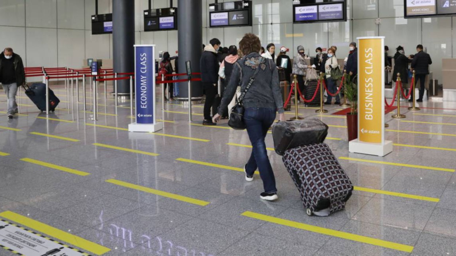 2022 жылы елден қанша адам кеткені белгілі болды.