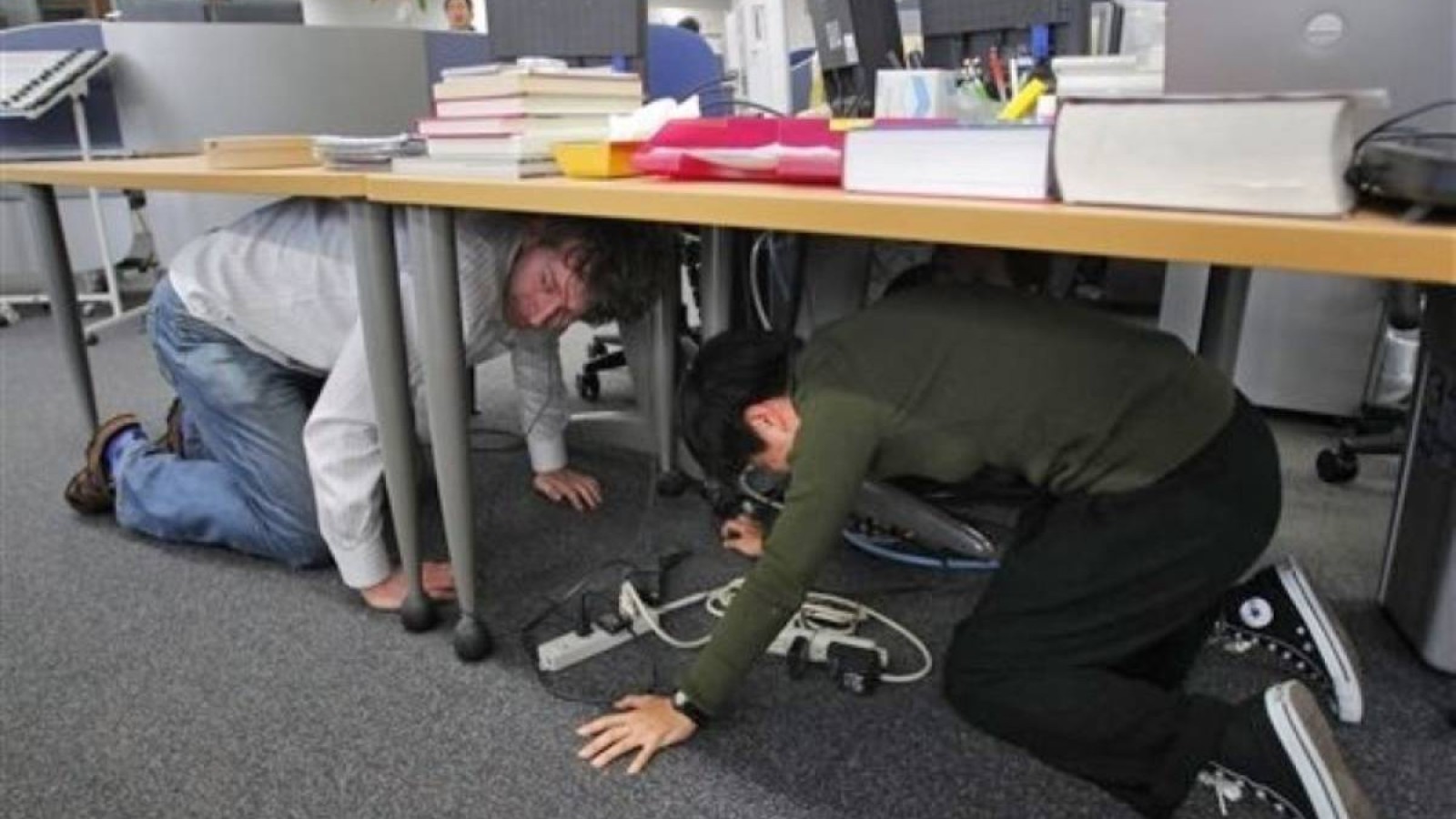 Жер сілкінісінен қалай қорғануға болады? Кеңестер мен ұсыныстар.