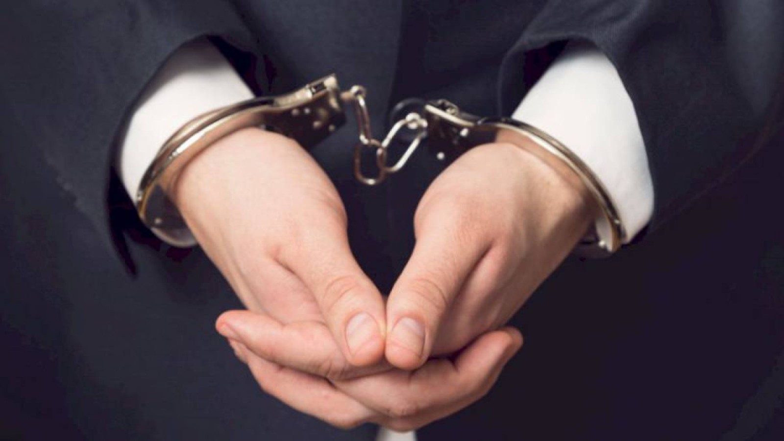 Алматыда ҰБТ-ға дайындық орталығының «директоры» ұсталды.