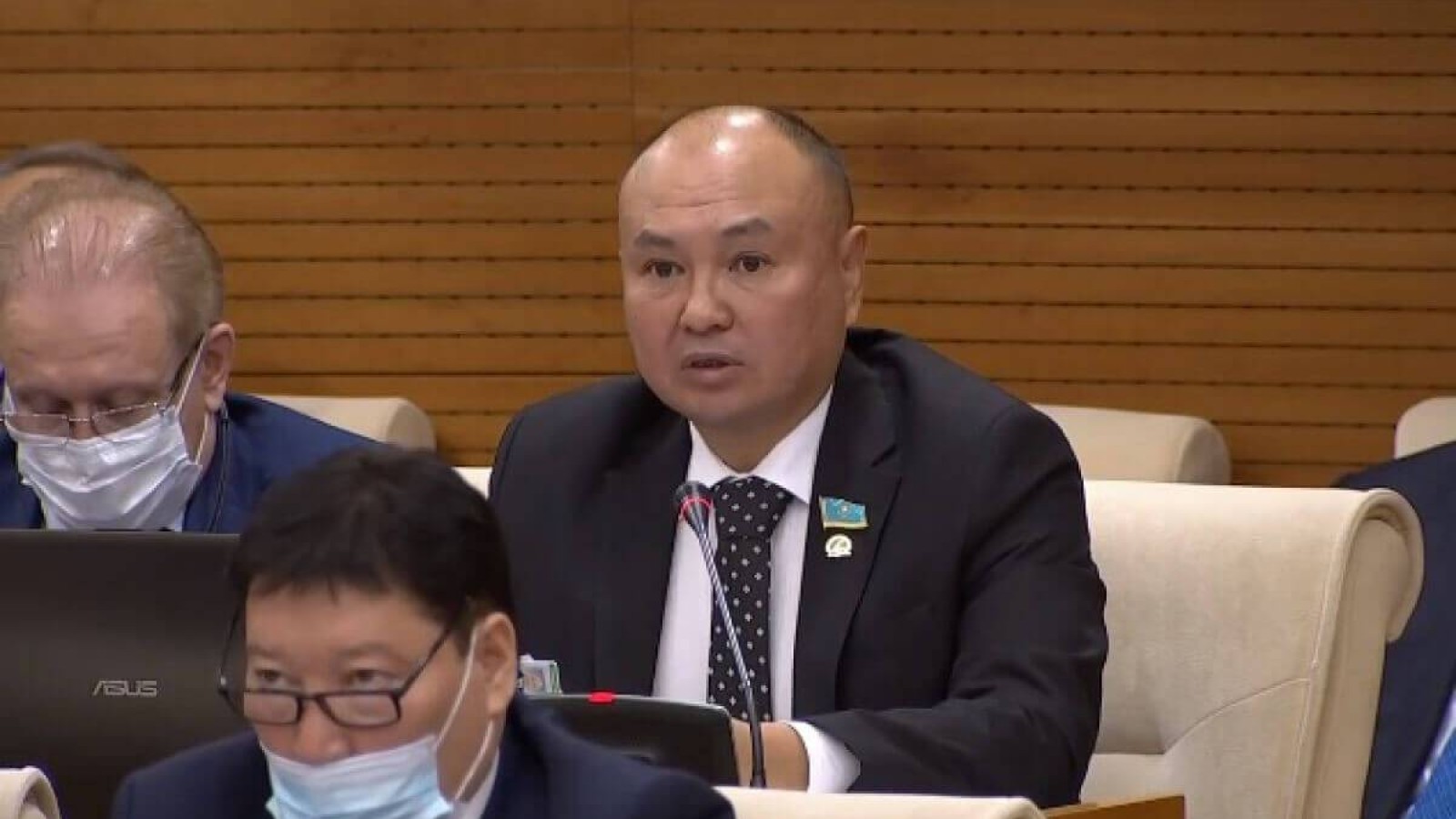 Олигархтар Екібастұздағы проблеманы халықтың мойнына ілмекші – депутат.