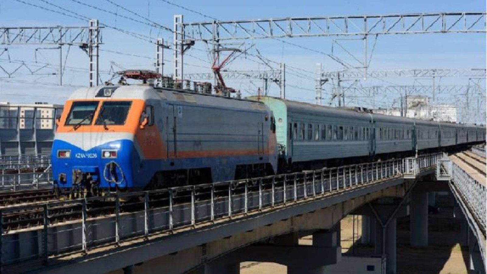 Халық шулаған соң ҚТЖ билетті қымбаттату ойынан бас тартты.