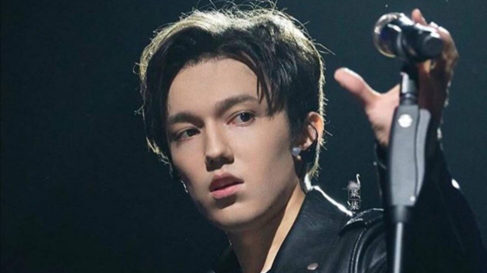 Димаш Құдайберген: Соғысты бастаушы миллиардаған қанды ақшаға қызыққан құлдар.