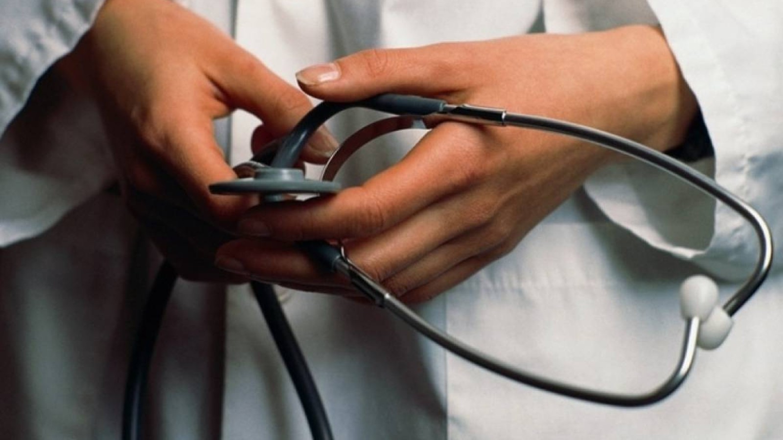 Бес облыстың дәрігерлері жалған вакцина паспортын сатқан.