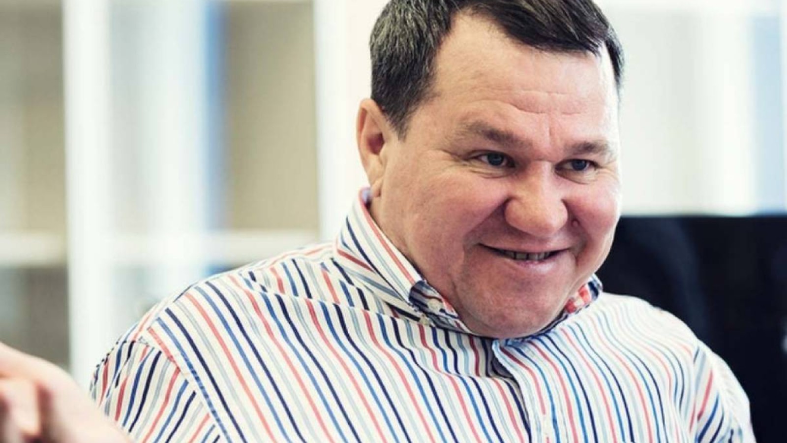 Елімізде жұмысшыларын тақырға отырғызып кеткен миллионерге іздеу жарияланды.