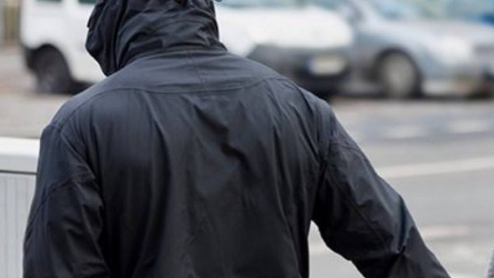 Полиция: Қазақстандықтар әлеуметтік желі арқылы қылмыскерді үйіне шақырады.