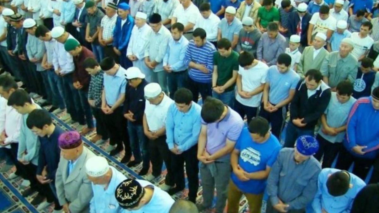 Қазақстандықтар жамағатпен намаз оқи алады.