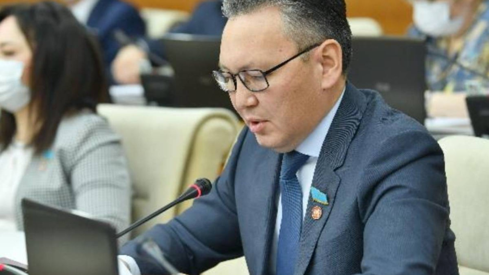 Депутат: Мүгедектердің зейнет жасын төмендету керек.