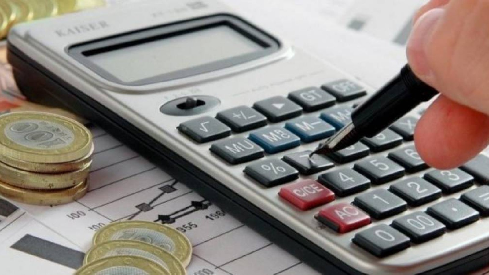 мемлекеттік қызметшілерге еңбекақы төлеу және ынталандыру жүйесін талқылады.