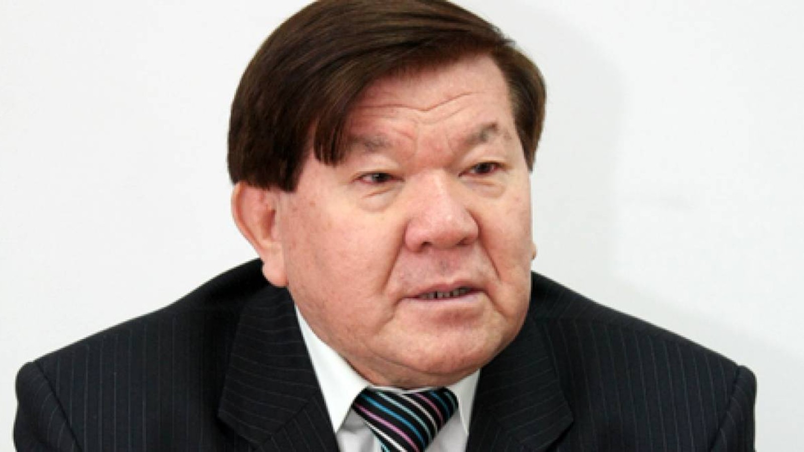 Мұхтар Шаханов: Шындық биігінен көрініп жүрген Тоқаевқа дауыс берем (видео).
