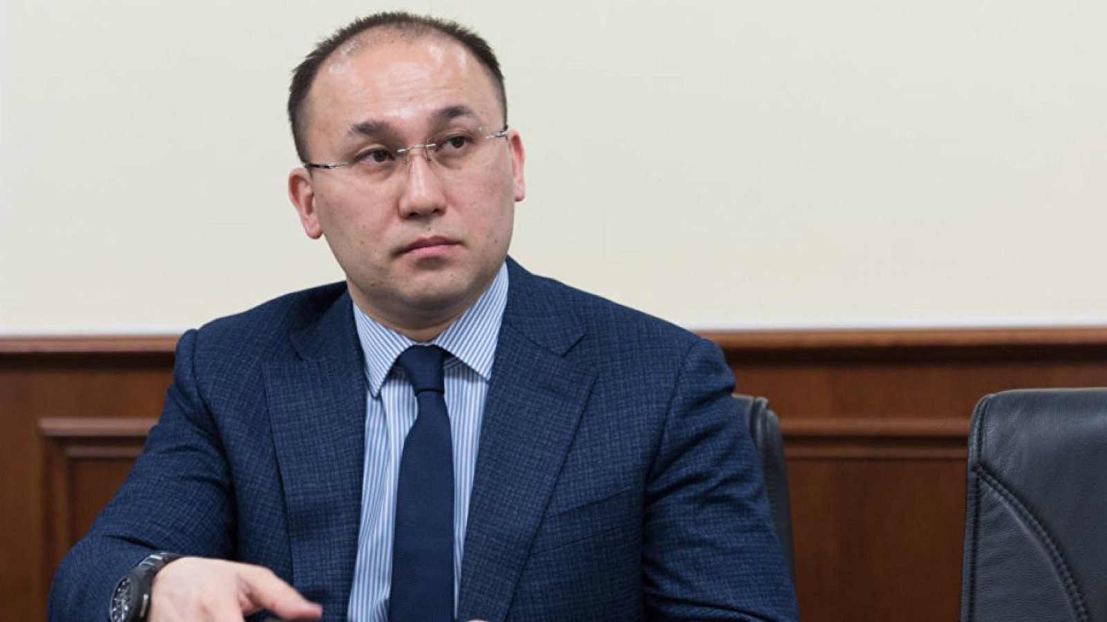 Дәурен Абаев: Батырлардың есімін естен шығармау парызымыз (видео).