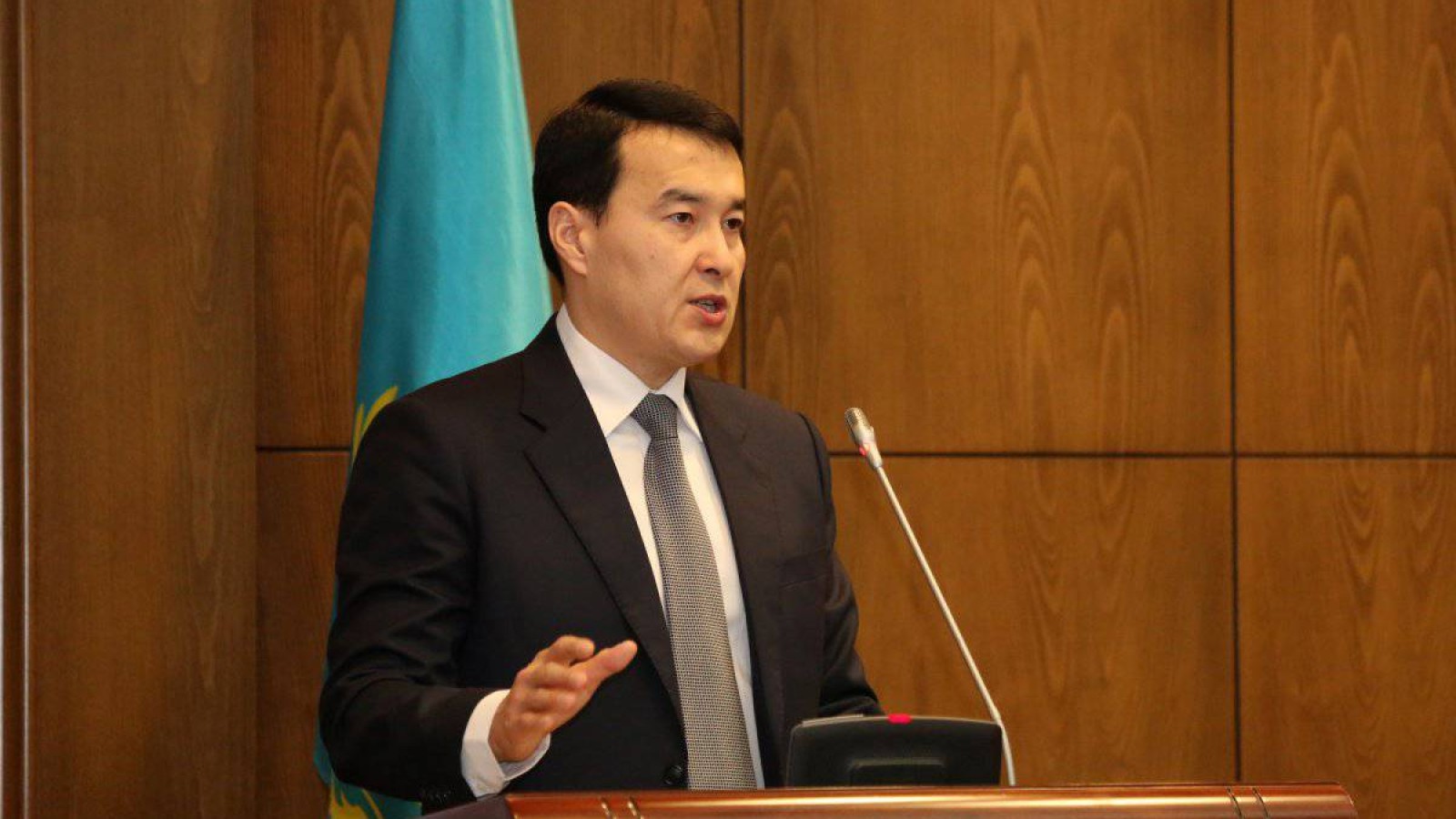 Президенттің көмекшісі қаржы министрі болып тағайындалды.