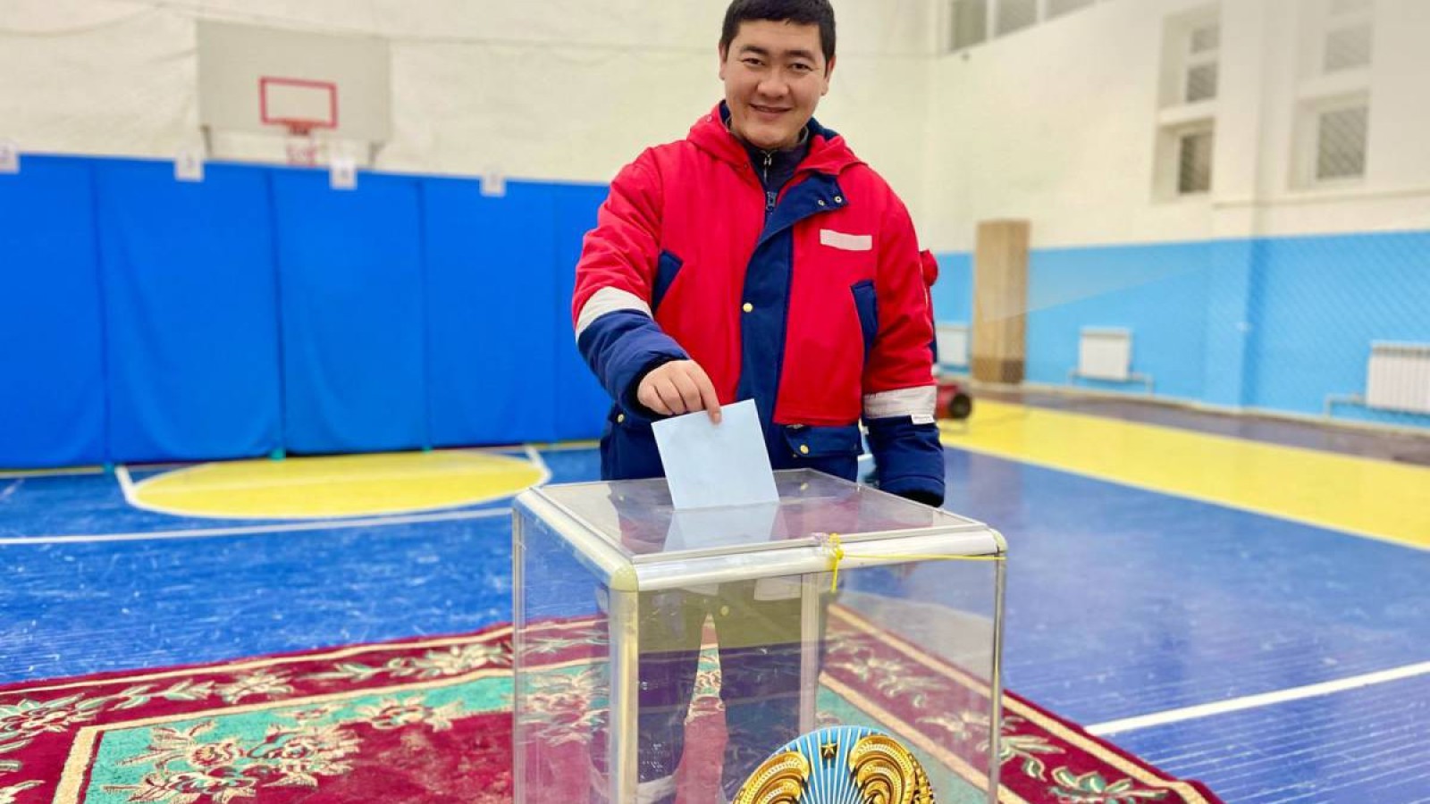 Маңғыстау мұнайшылары сайлауда дауыс берді.