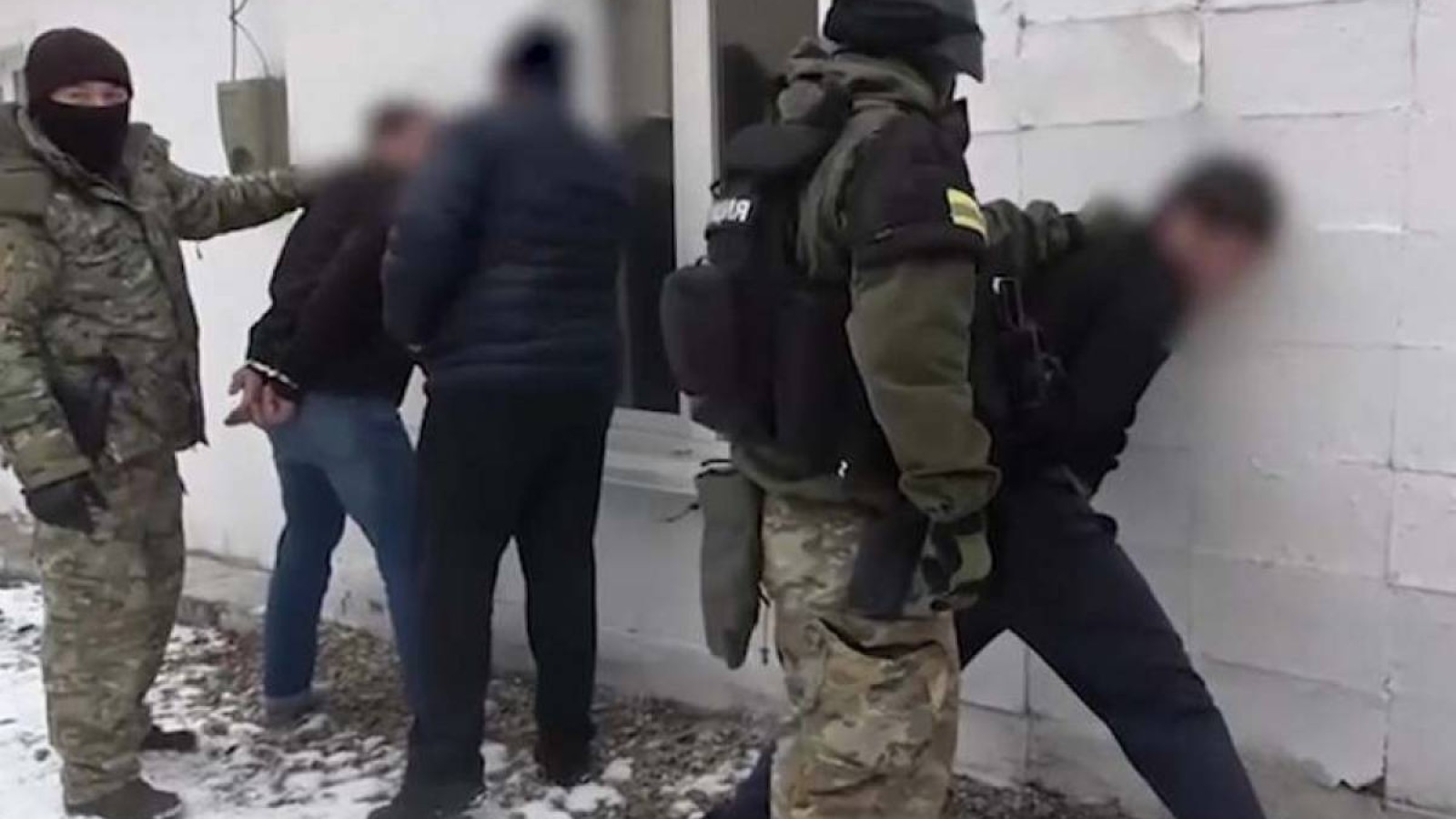 Кәсіпкерлерді бопсалап ақша алатын қылмыстық топ ұсталды.