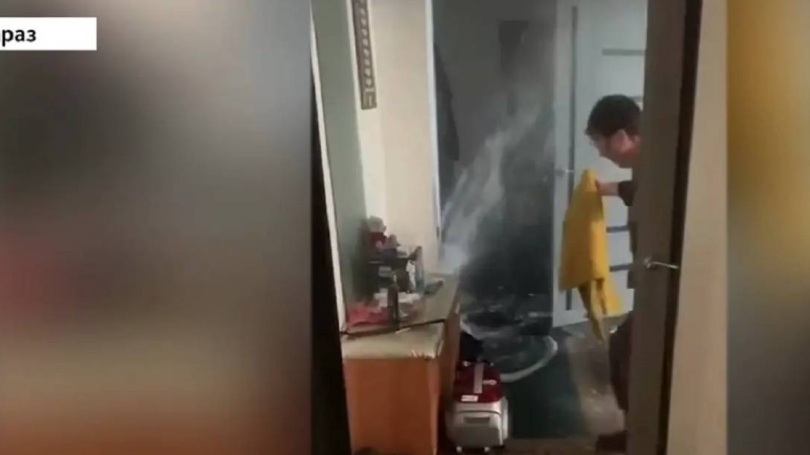 Таразда жылу құбыры жарылып, тұрғын үйді су басып қалды.