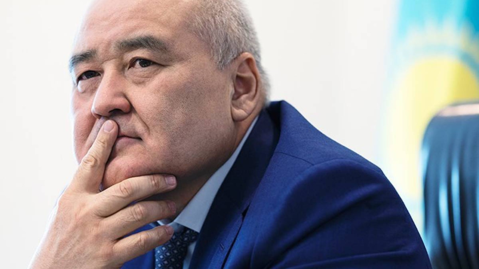 Шапан оқиғасы: Шөкеев үшін орынбасары ақталып әлек.