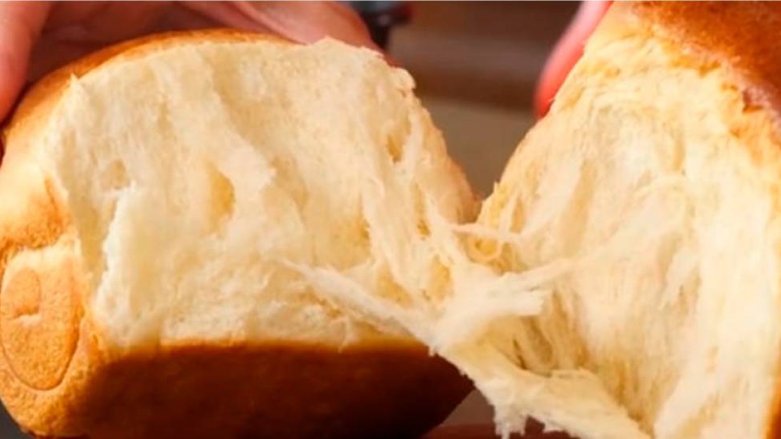 «Ұн тапшы»: Түркіменстанда малға беретін тарыдан нан пісіріп отыр.