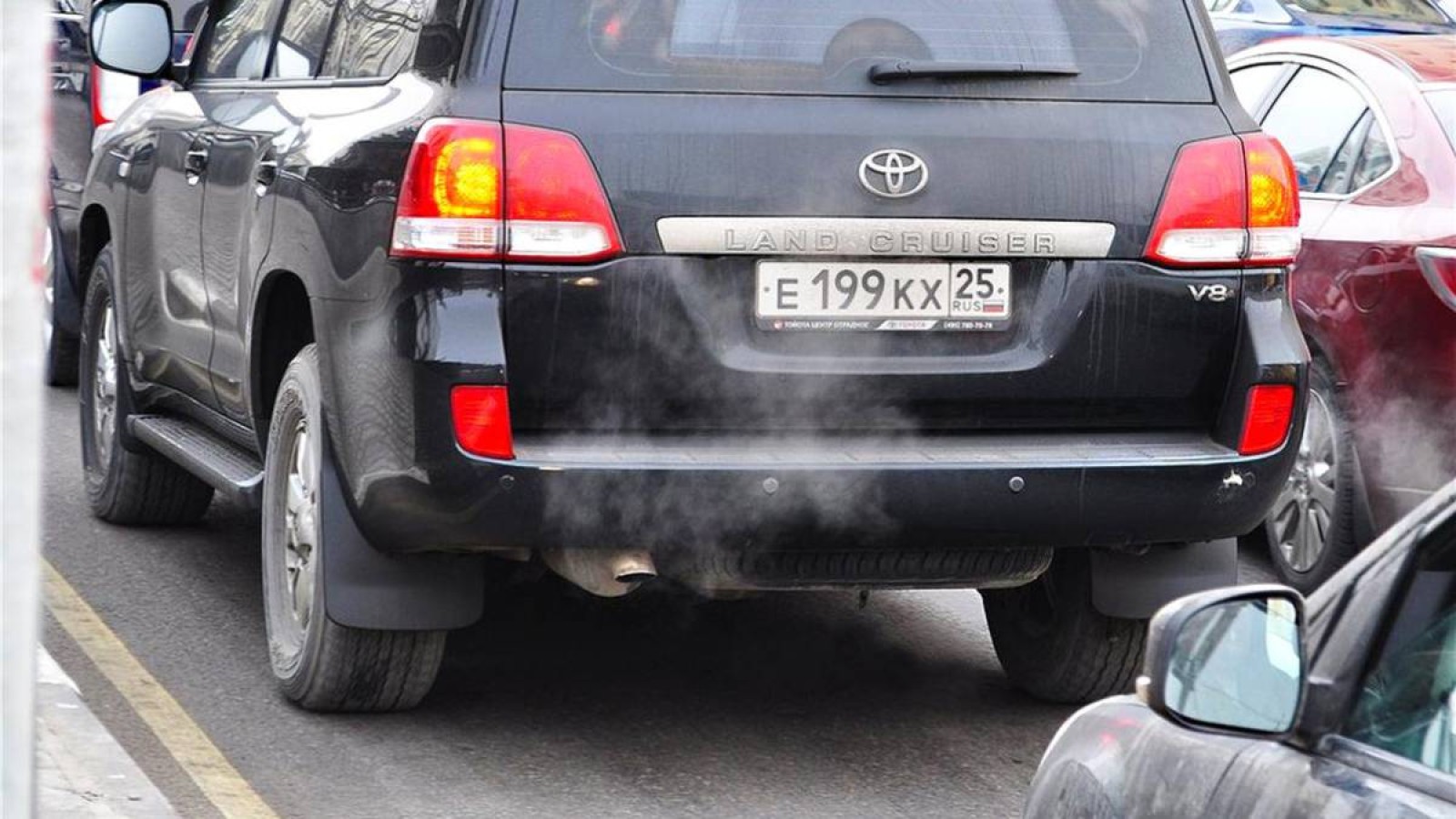 Ресейлік нөмірлі көліктерді полиция, ҰҚК мен салықшылар назарға алды.