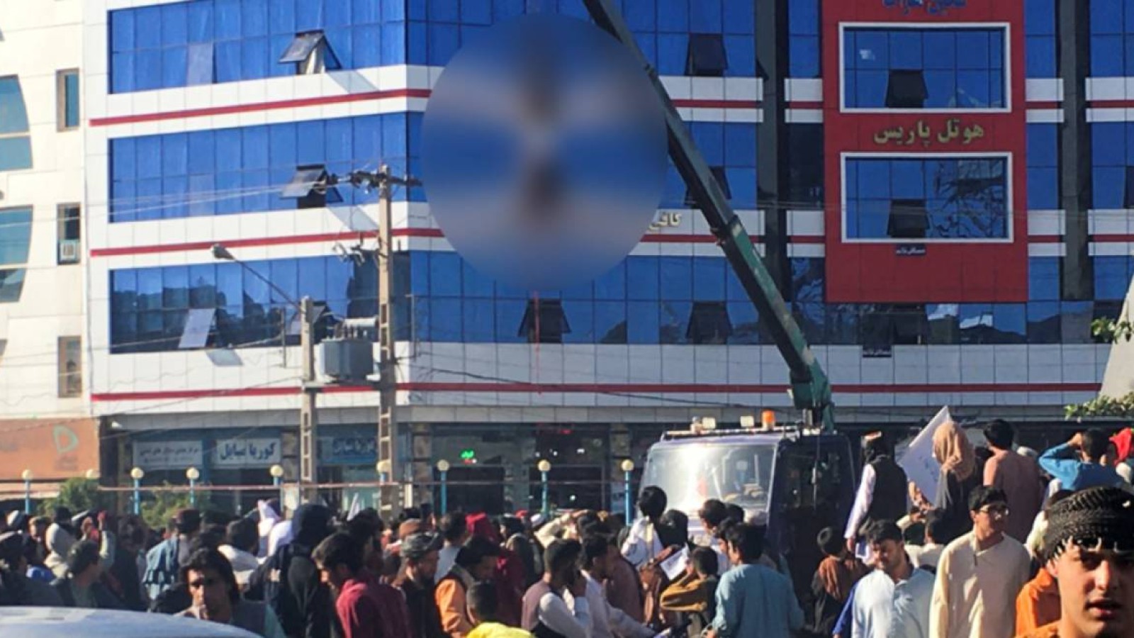 Тәліптер бірнеше адамды жария түрде өлім жазасына кесті.