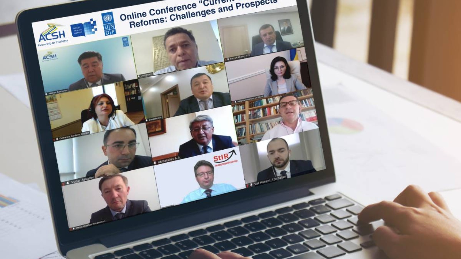 Мемлекеттік қызметтің сын-тегеуріндері мен келешегін әлемнің 20 елінің 200 практиктері, ғалымдары және сарапшыларымен талқылады.