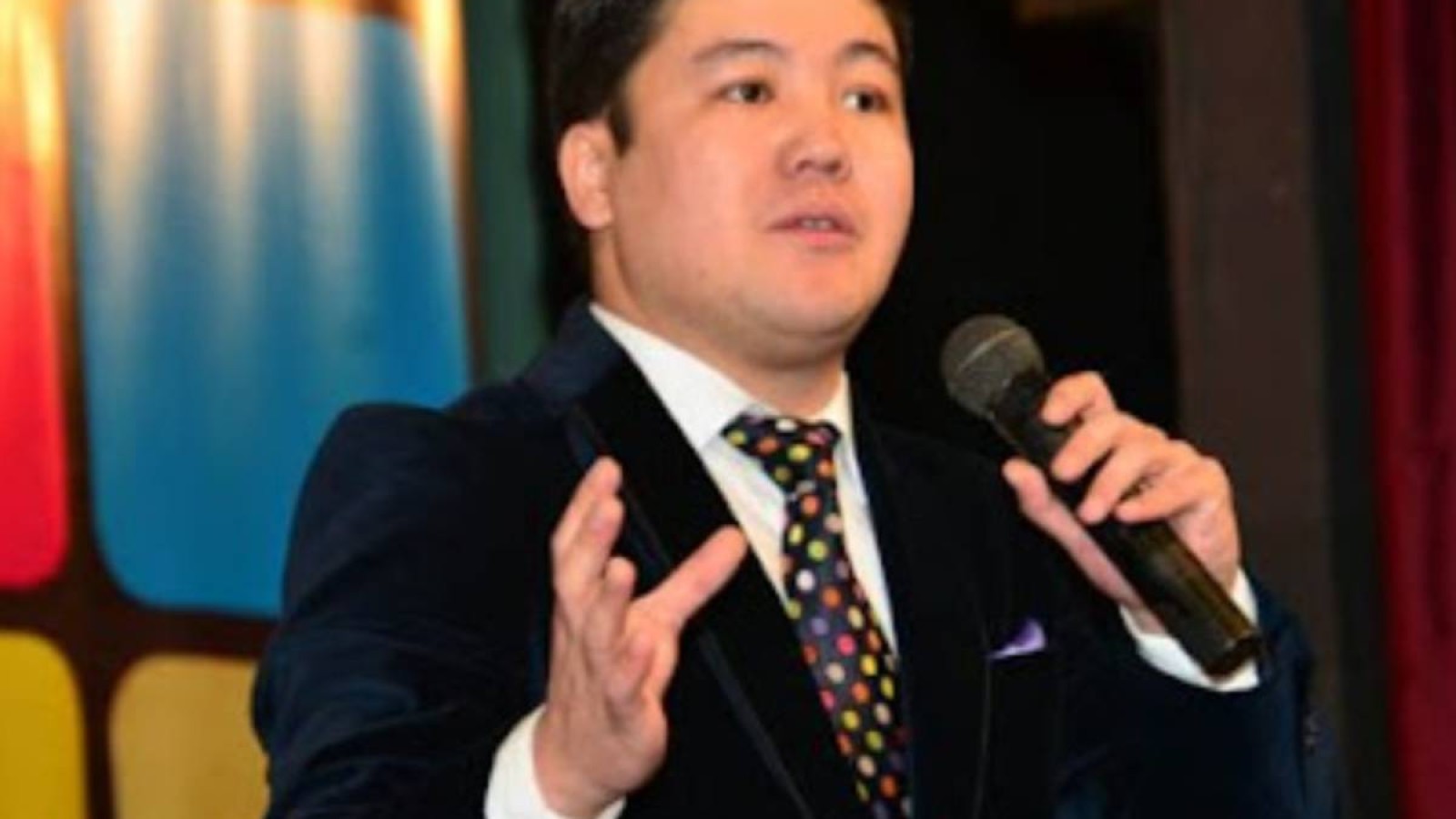 Қабатов көмекшісі көлікпен қағып кеткен марқұмның отбасына 8 миллион теңге беруі тиіс.