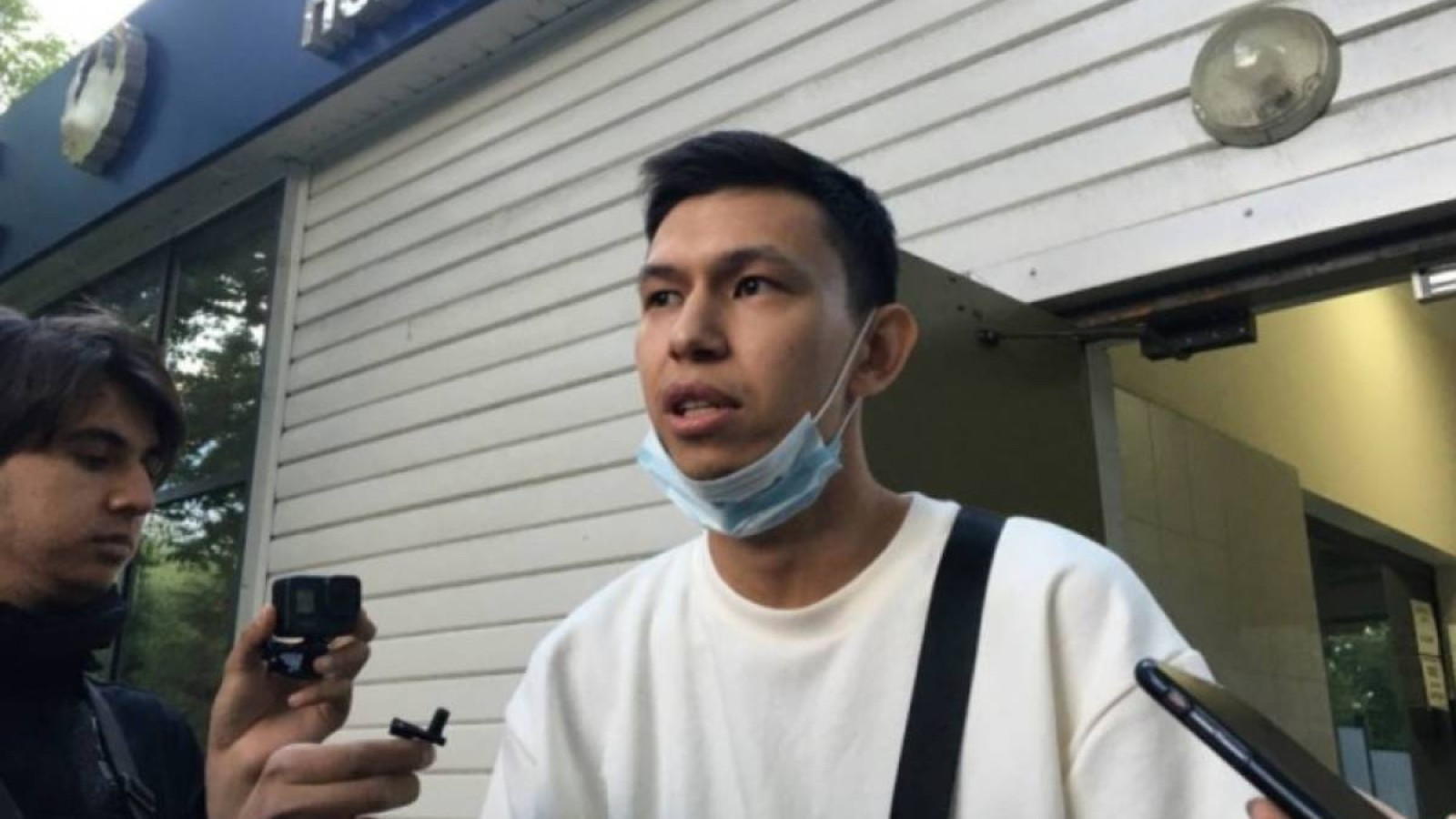 «Шығармашылыққа шектеу»: Еңсебектің ұсталуы қоғамның наразылығын тудырды.