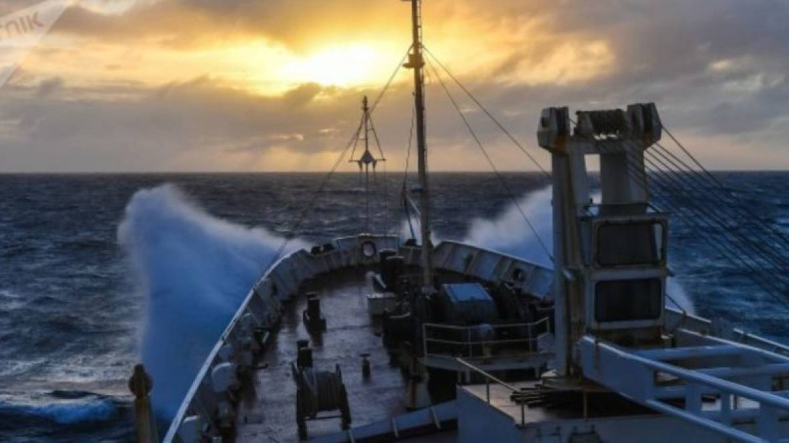 Қара теңізге әскери кемелер орналастырылды.