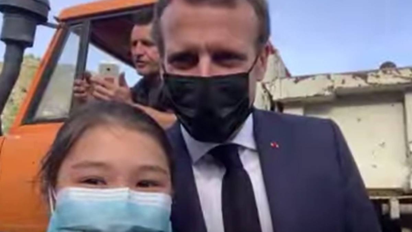 Франция президенті қазақ отбасының ерлігіне таң қалды.