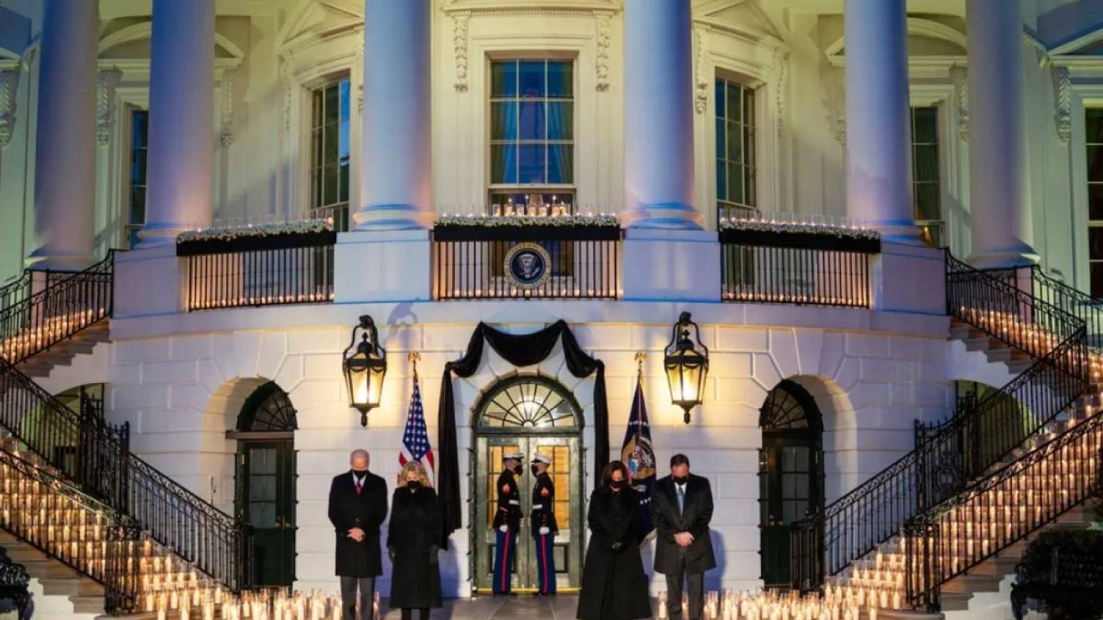 АҚШ COVID-19 құрбандарын бес күн аза тұтады.