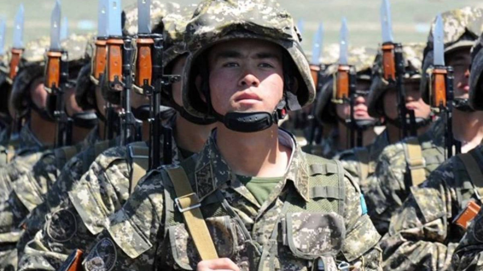 Тоқаев әскери қызметке шақыру туралы жаңа қаулыға қол қойды.