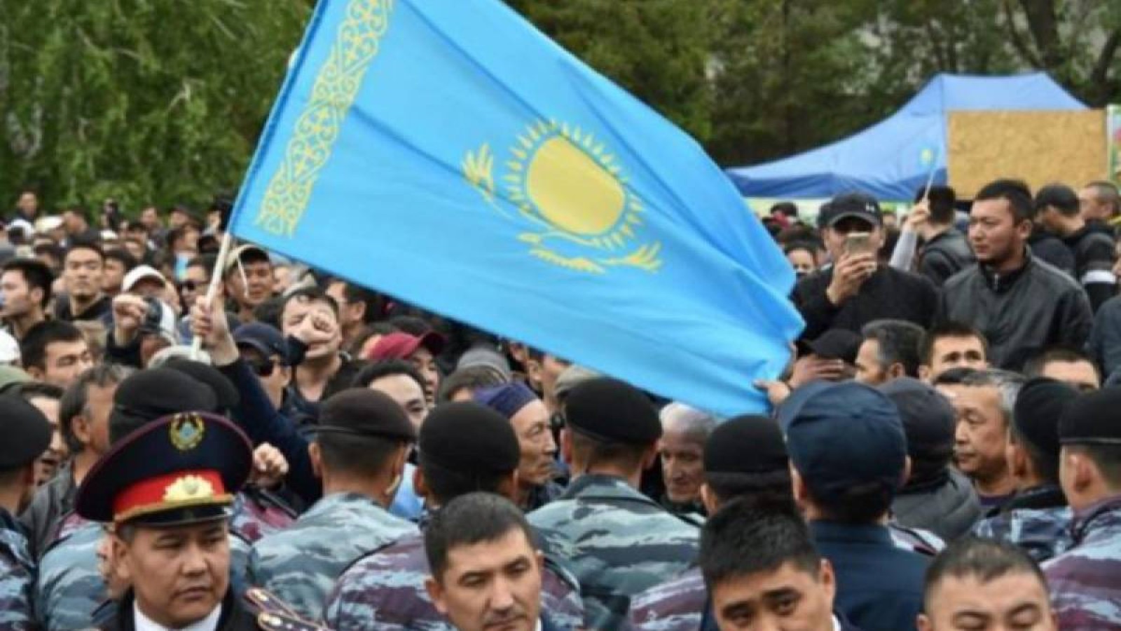 Елімізде қоғамды демократияландыруға бағытталған жаңа заң қабылданады.