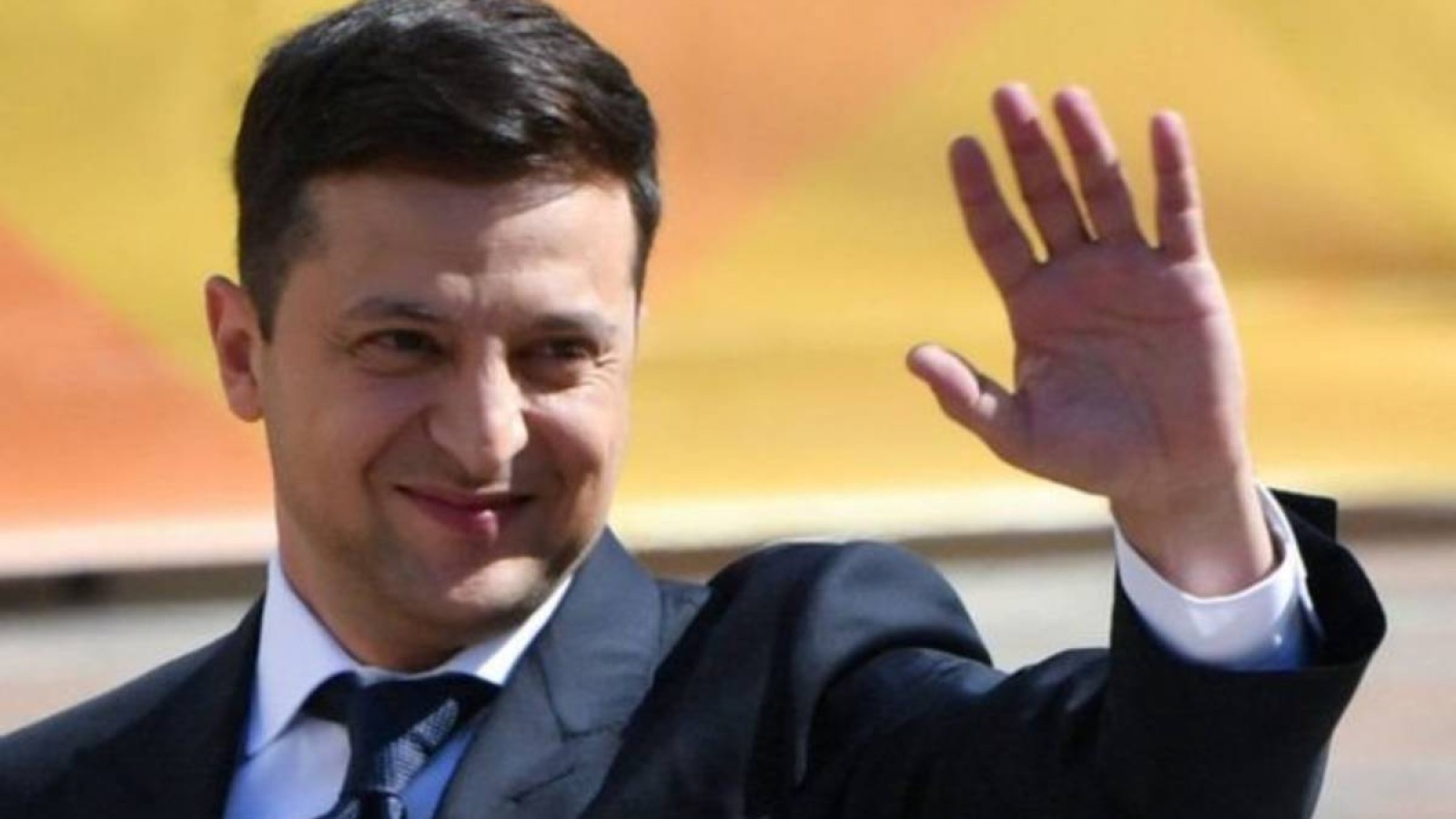 Зеленский Ресей саясатын жақтаған телеарналарды жапты.