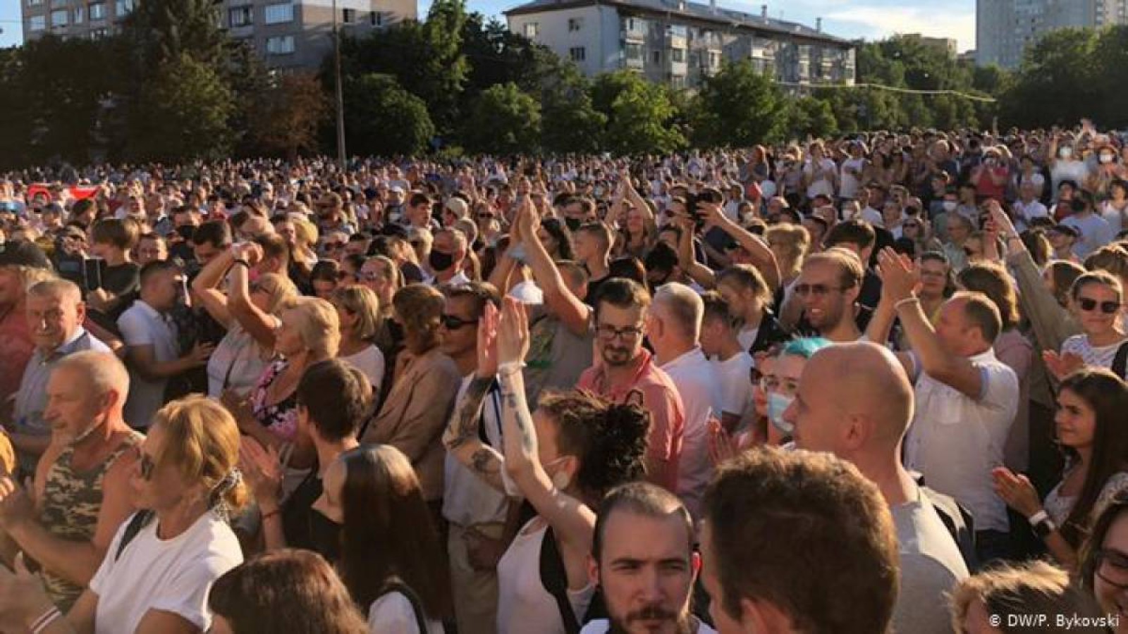 Минскіде екі үлкен митинг өтеді.
