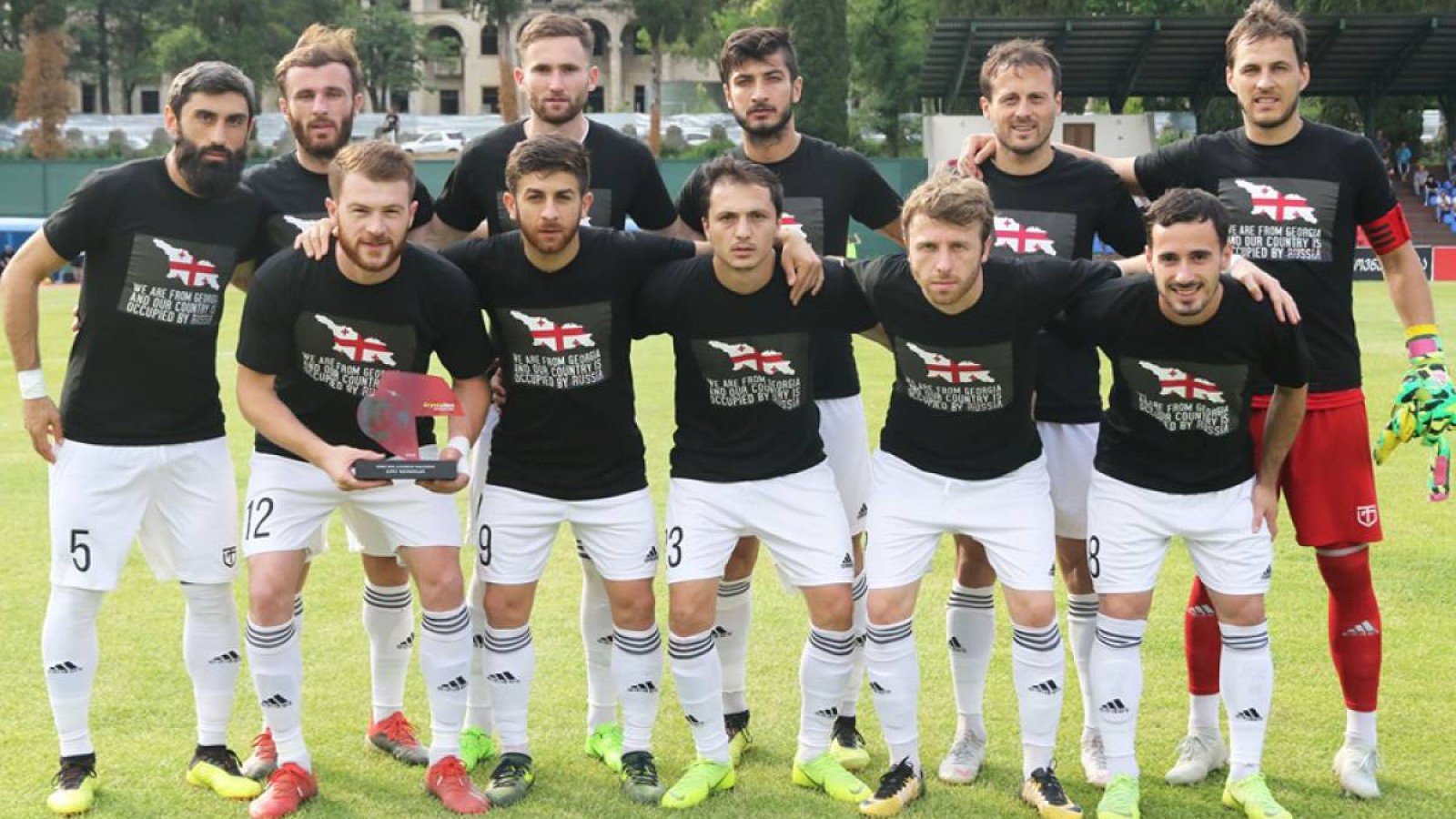 Грузин футболистері ресейлік оккупацияға қарсы шықты.