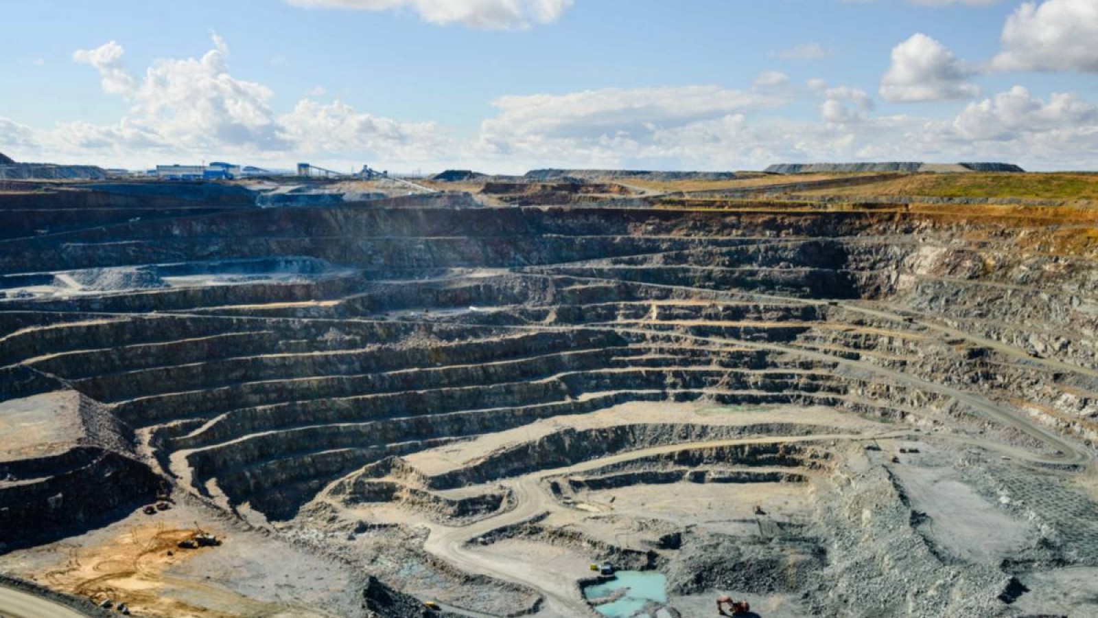 Үкімет алтын, мыс, асбест, никель, кобальт - 39 кен орнын аукционға сатылымға шығарды