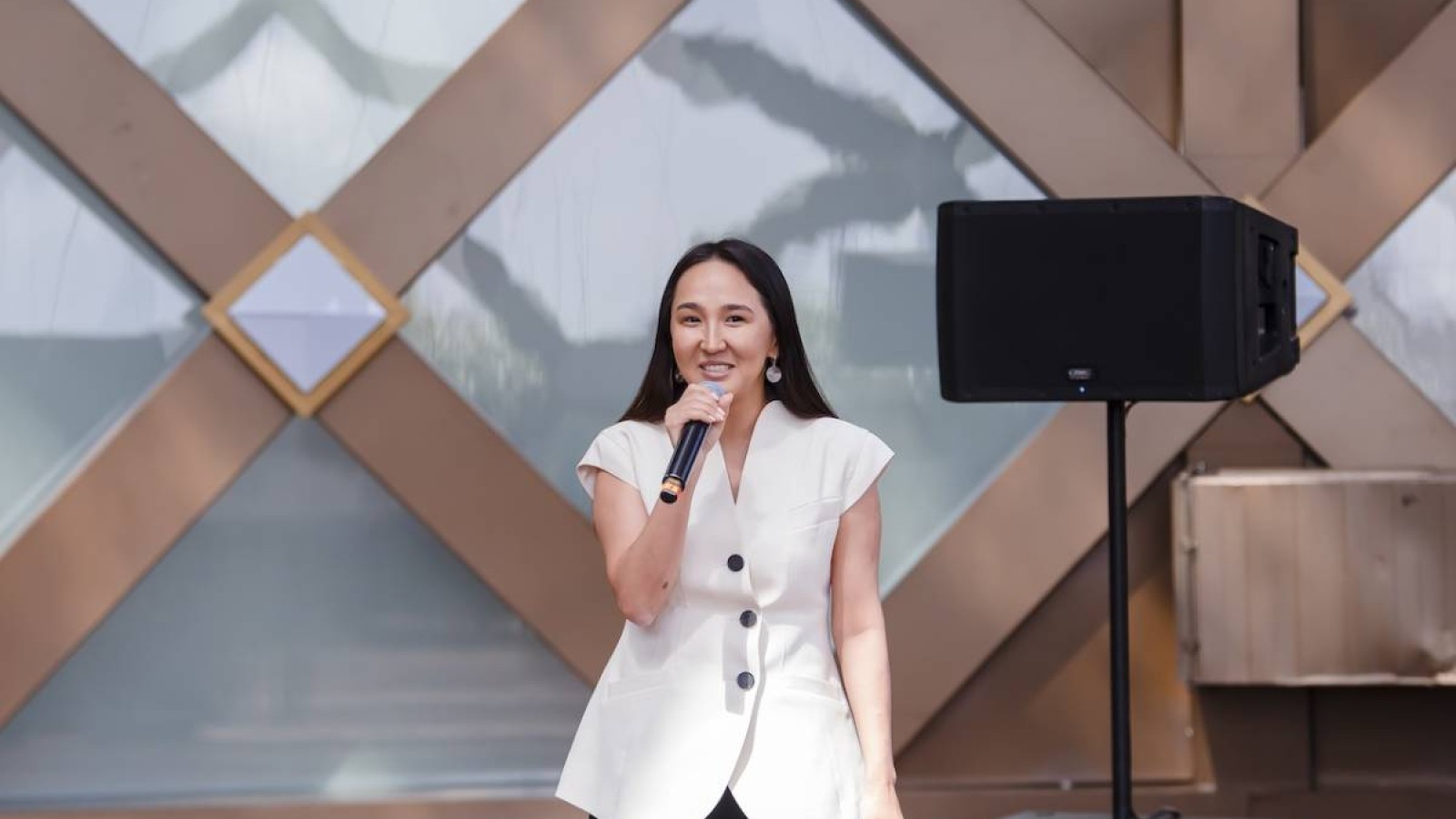 Бетімізге шіркеу болатын әрекеттен аулақ болайық, Әлия!