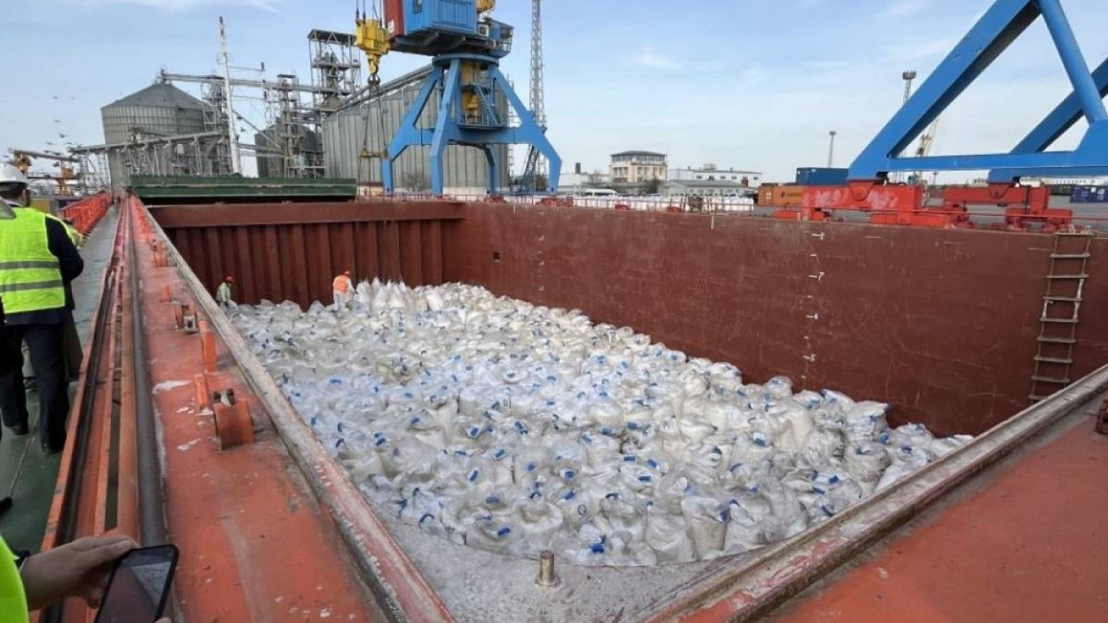 Маңғыстауда "ҚазАзот" АҚ өндірісінде авария болып, 4 адам зардап шекті