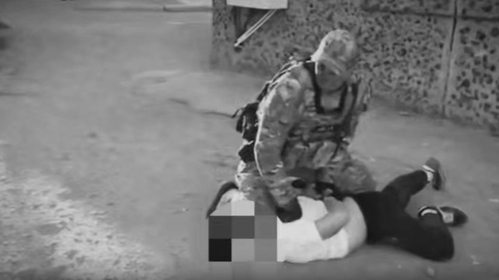 Жезқазғанда кәсіпкерлерден ақша бопсалағандар ұсталды