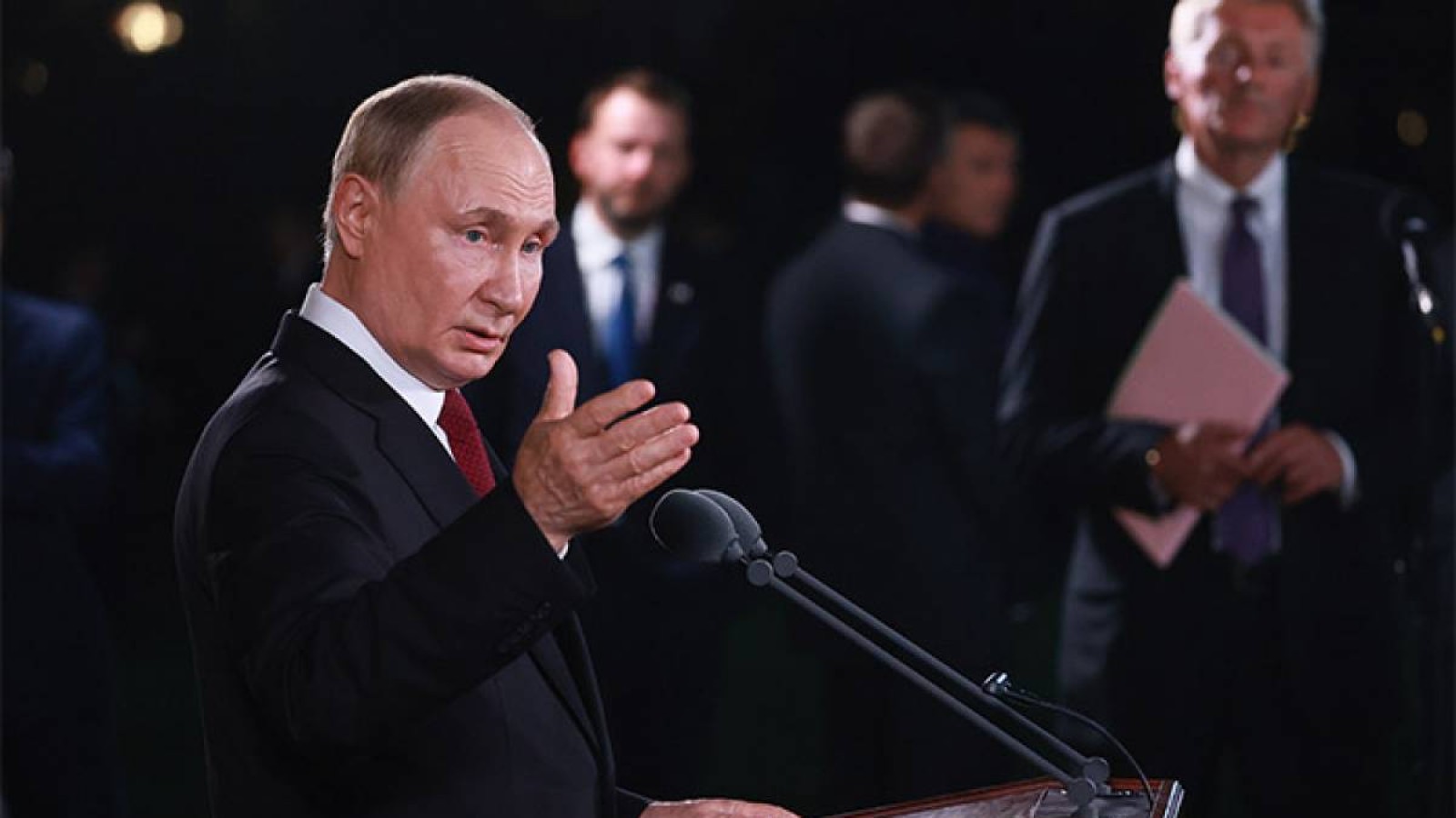 Путин Зеленскийді кездесуге Мәскеуге шақырды