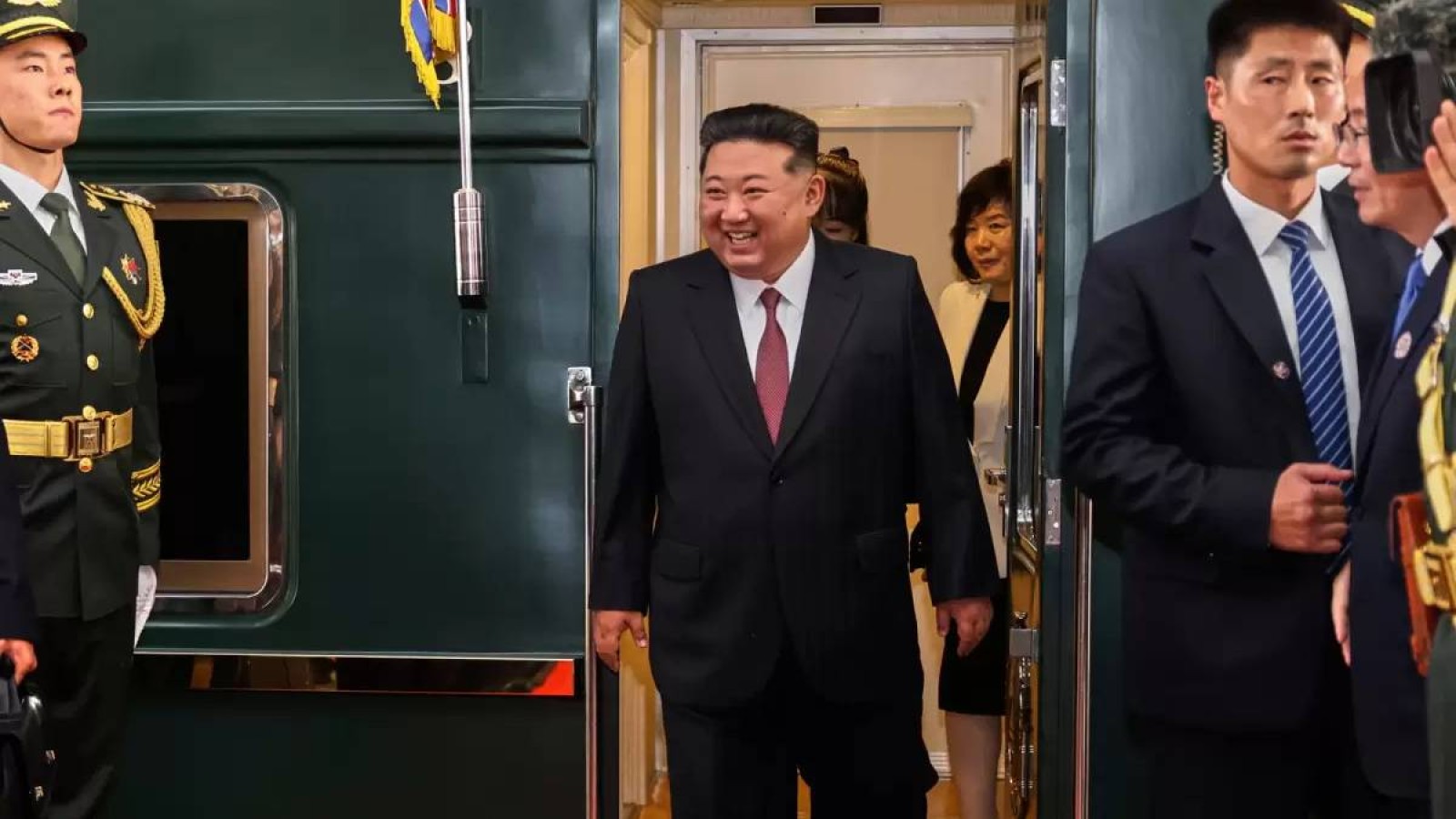 Солтүстік Корея басшысы Қытайға жеке дәретханасын алып барған