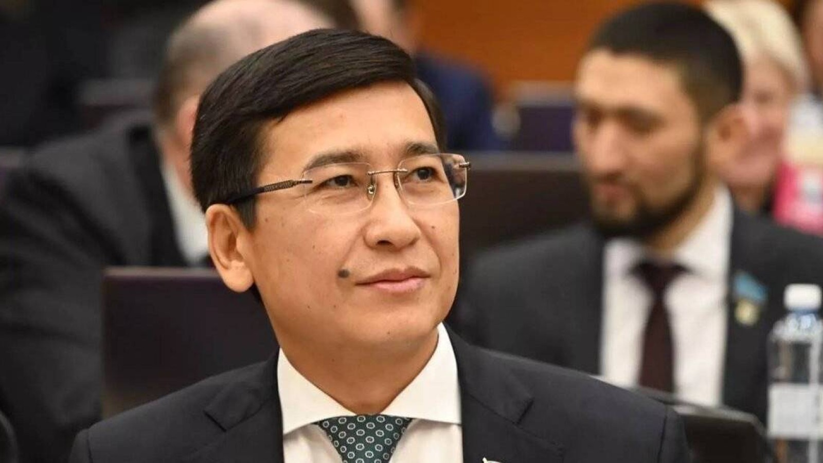 Сүйінші, ағайын! Аймағамбетов мұғалімдерді қуантатын жаңалығын айтты