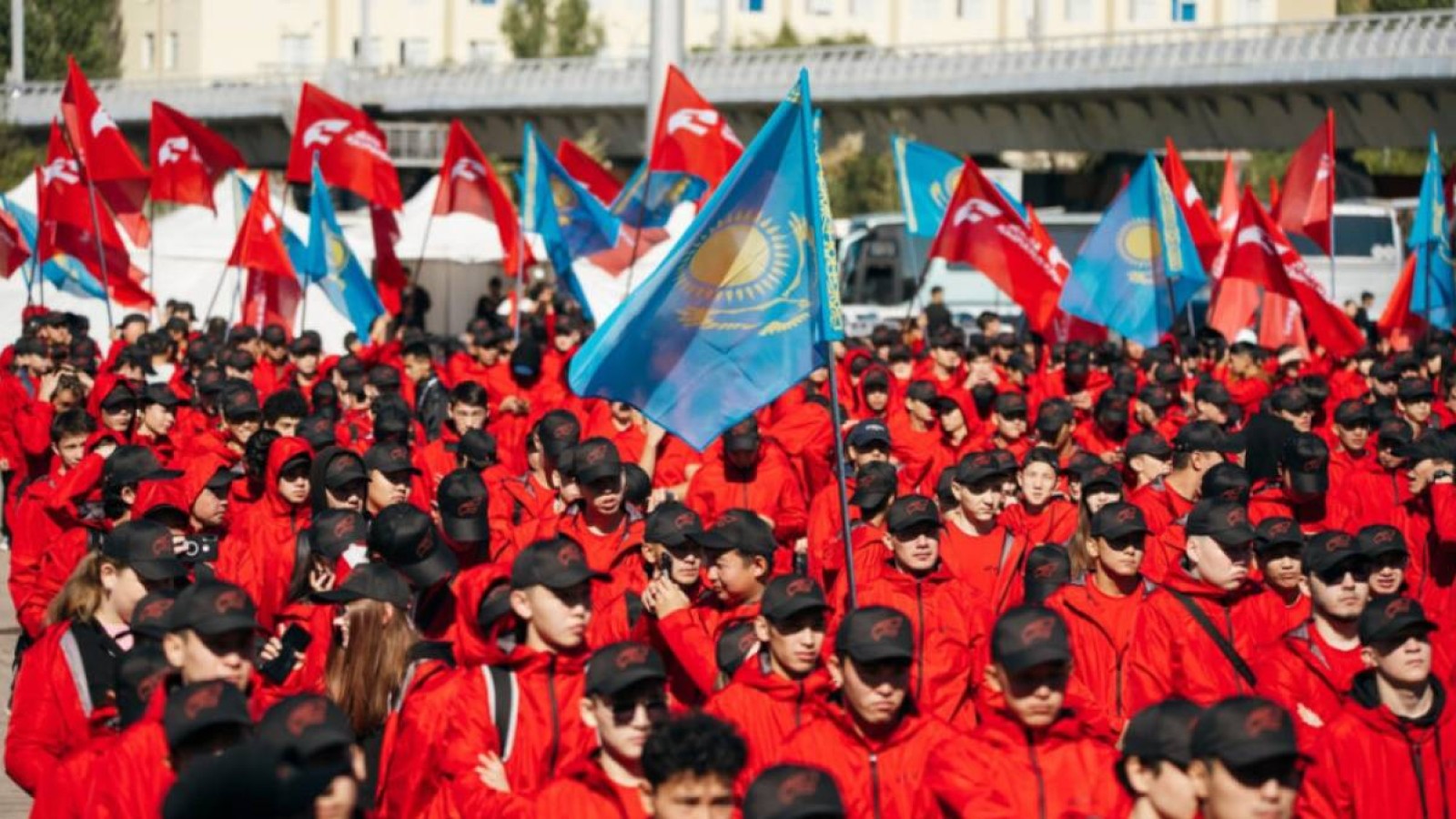 «Дала Қырандары» жастарды спортқа жұмылдырды: ел жастары ескі алаңдарды қайта жаңғыртып жатыр