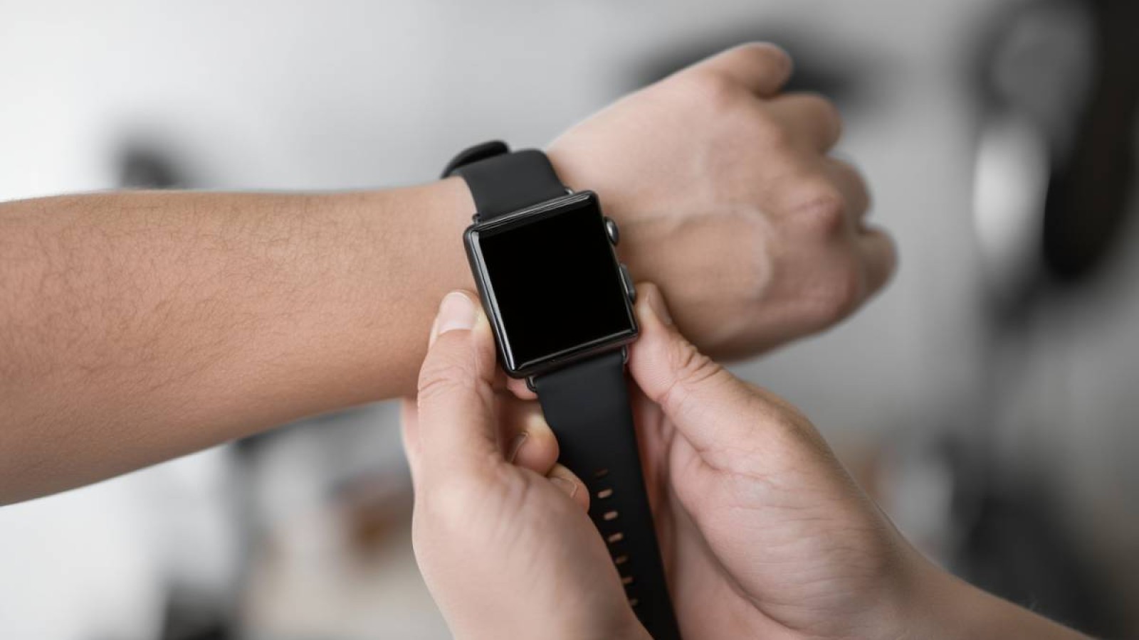 Қырғызстанда отбасындағы агрессорға электронды білезік тағылады