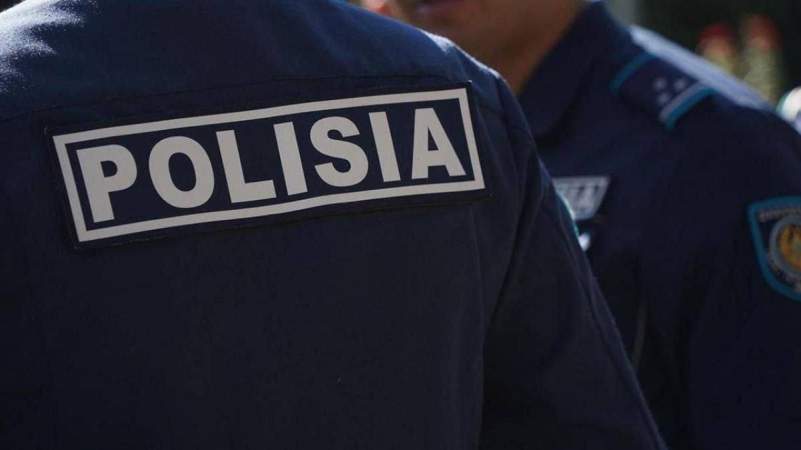 Ауылда  учаскелік полицейді ұрғандар сотқа тартылды