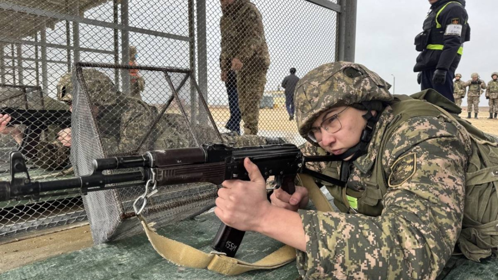 Алматы облысындағы оқу полигонында мерзімді қызметтегі сарбаз оқ жарақатын алды