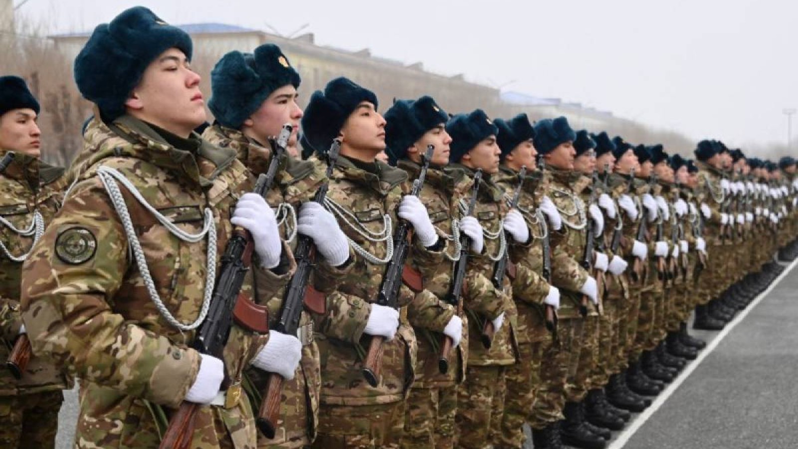 Мерзімді қызметтегі әскери қызметшілерге несие берілмейді: ережелерге өзгерістер енгізілмек