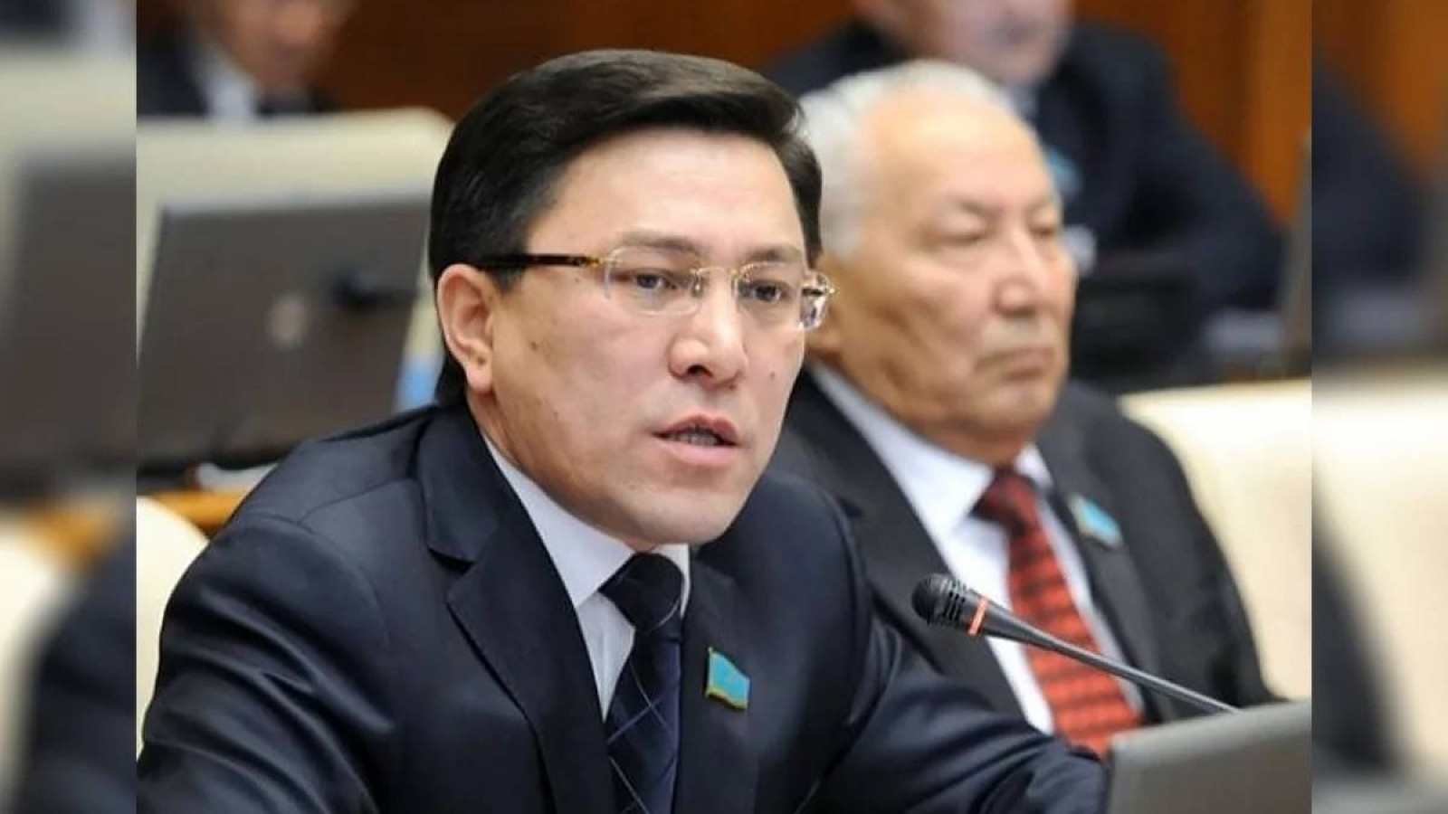 Ұлттық құрылтай: депутат облыс бюджетін бөліп, ауданның өз еншісін беруді ұсынды