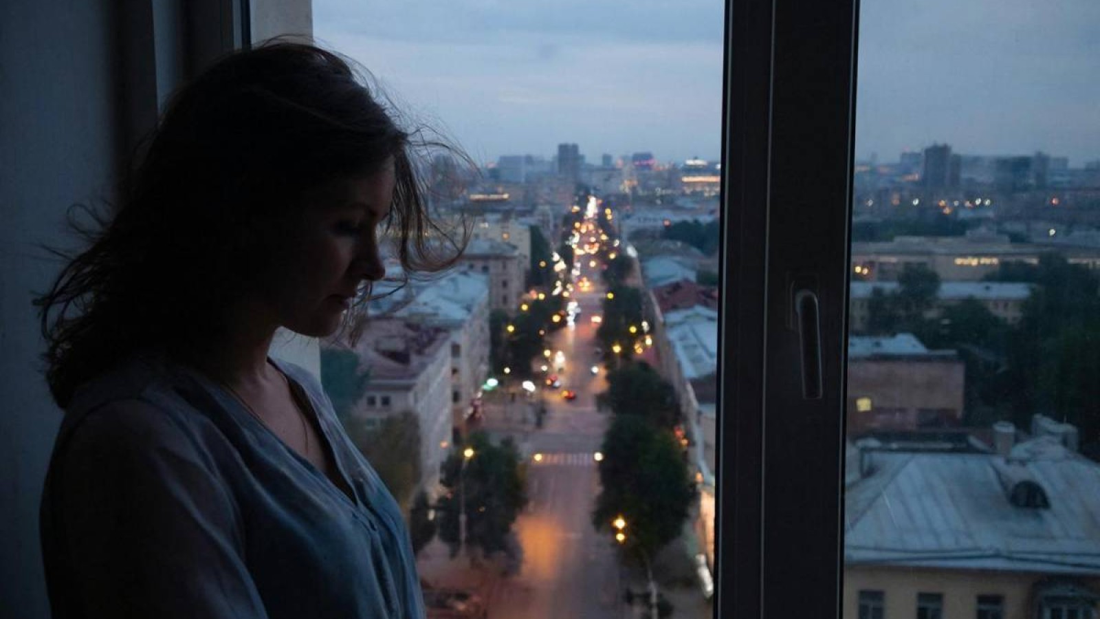 Таразда анасы балаларын бесінші қабаттың терезесінен лақтырып жіберген