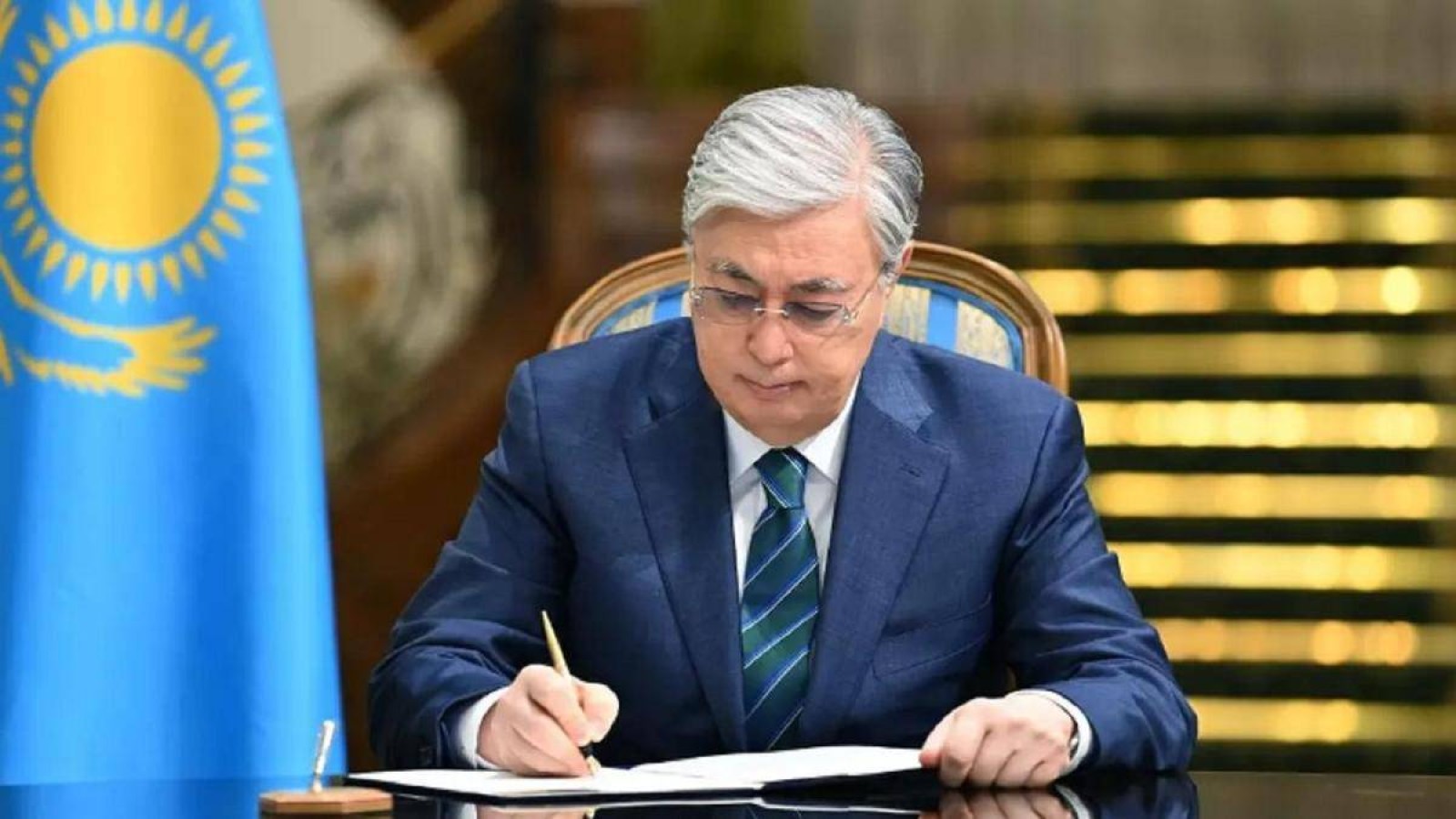 Тоқаев 15 наурызда республикалық референдум өткiзу туралы Жарлыққа қол қойды
