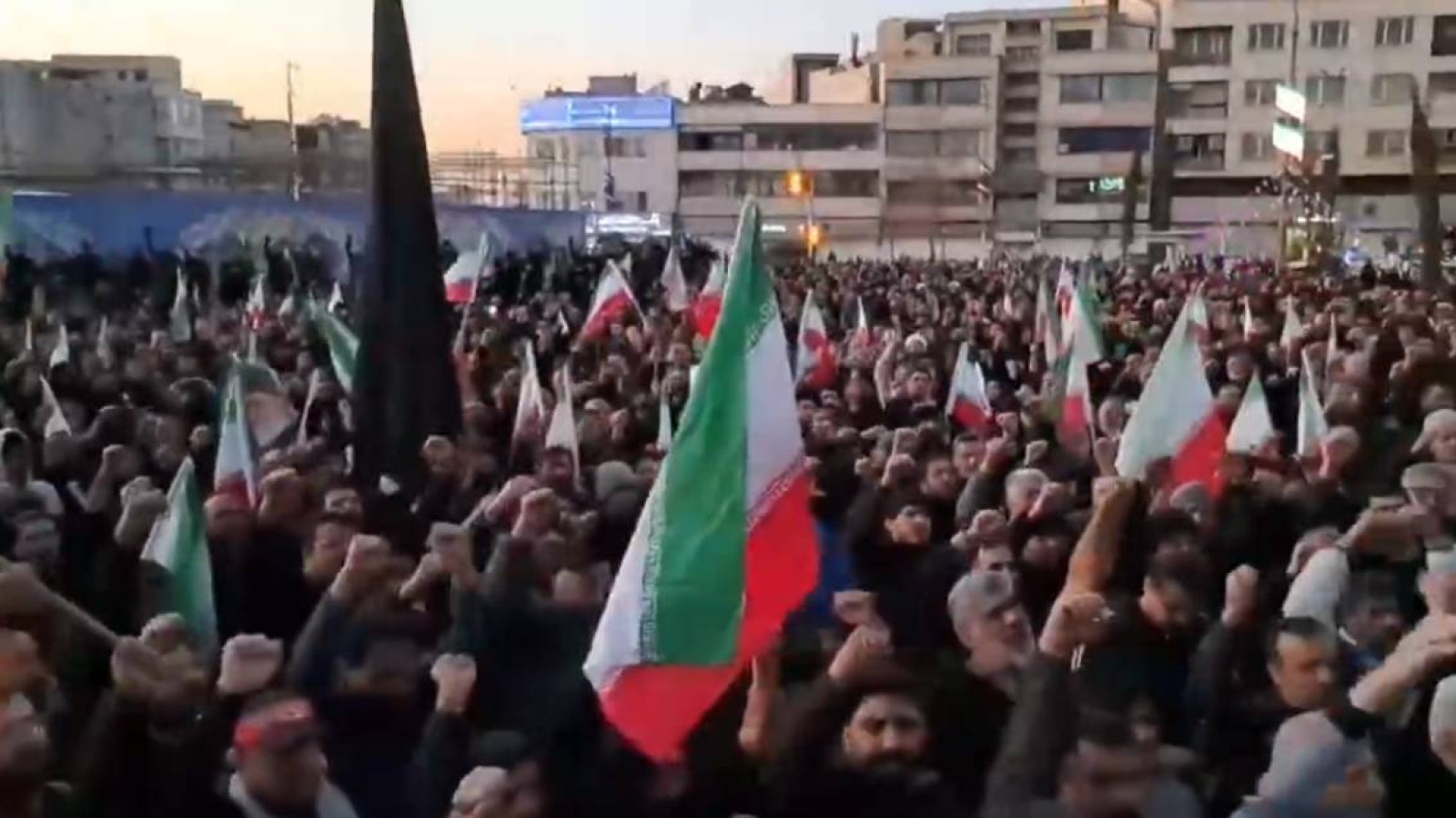 Басшысыз қалған Иран режимі ұзақ уақыт беріле қоймайды – саясаттанушы